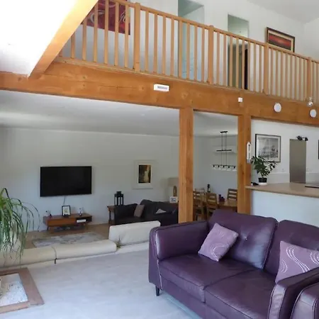 La Maison Barthelemy: Voie Verte Et Piscine