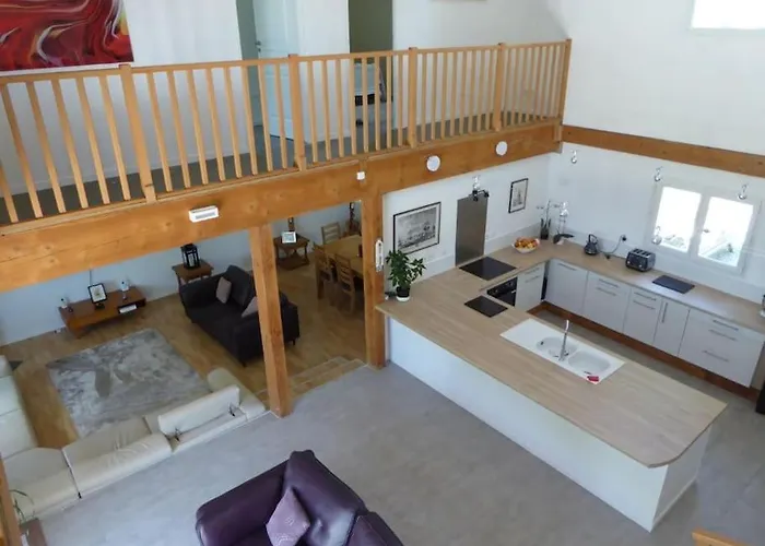La Maison Barthelemy: Voie Verte Et Piscine Villa