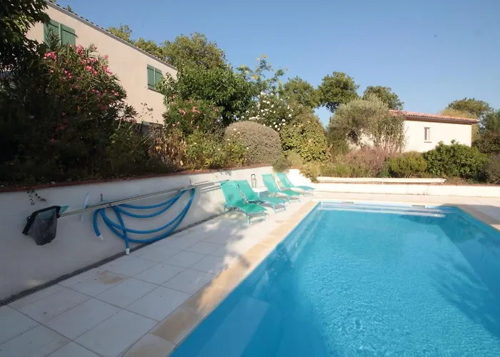 La Maison Barthelemy: Voie Verte Et Piscine *